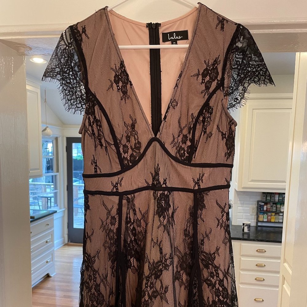 Black lace Lulu's dress size medium
